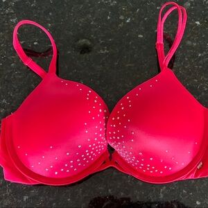 NWOT Victoria's Secret Red Bra with Rhinestone Accents - 32D